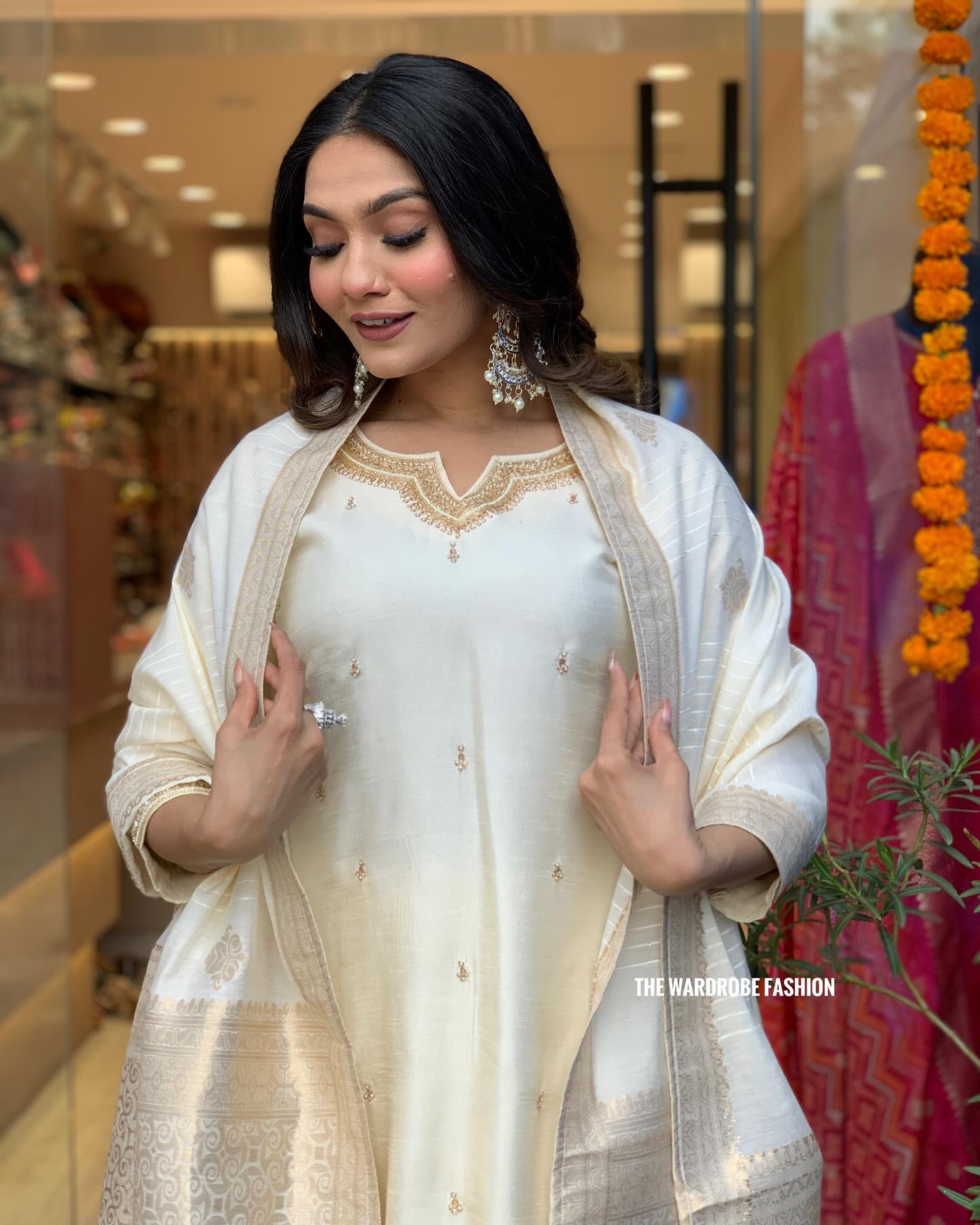 WHITE EMBRODRAY CODING HEVAY WORK SUIT SET