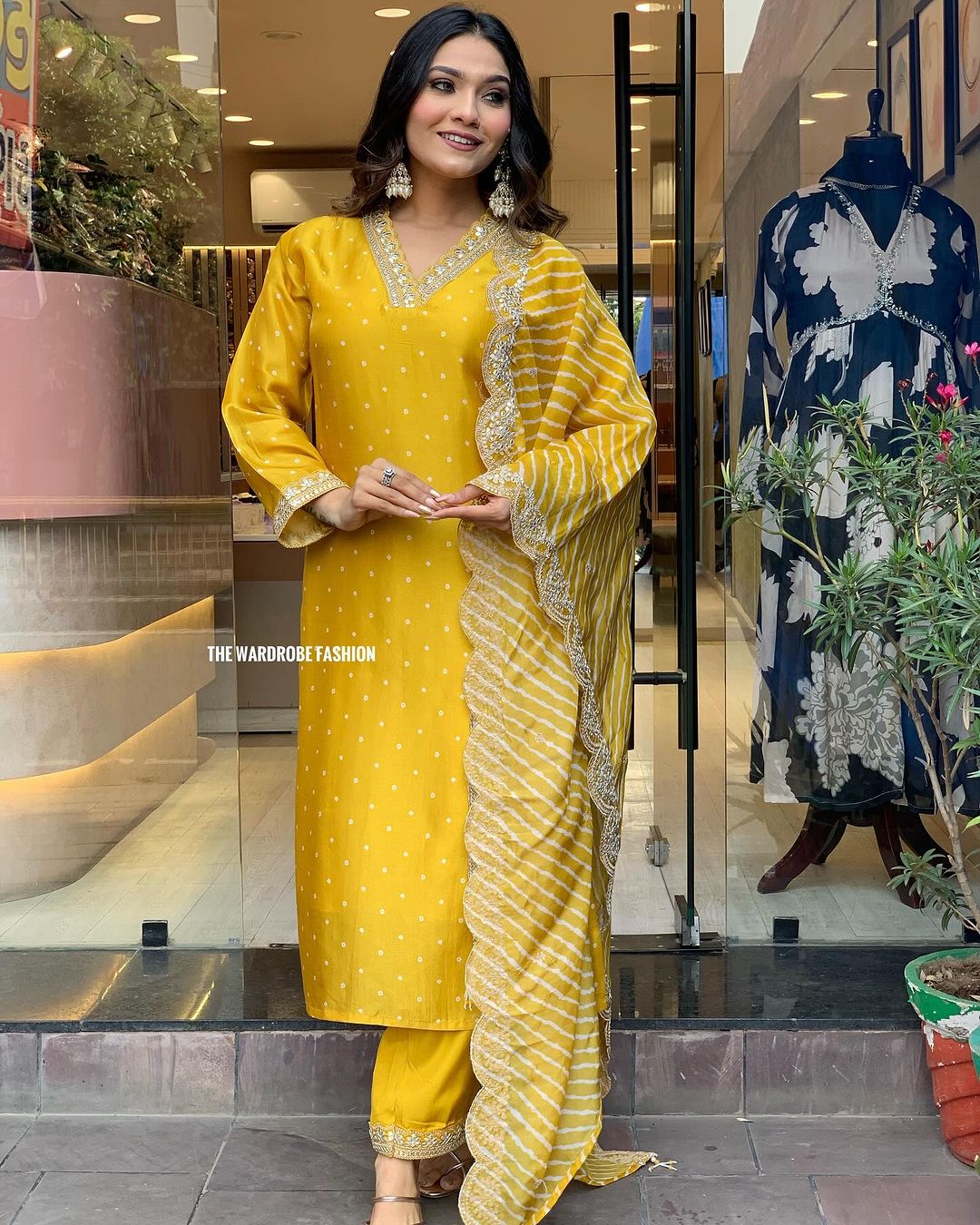 YELLOW SUIT SET