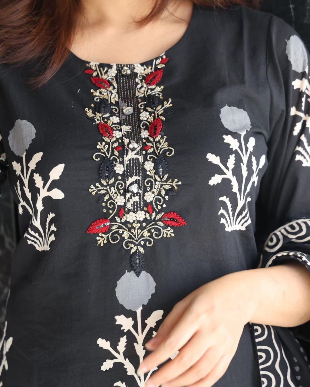 BLACK&WHITE FLORAL PRINTED SUIT SET