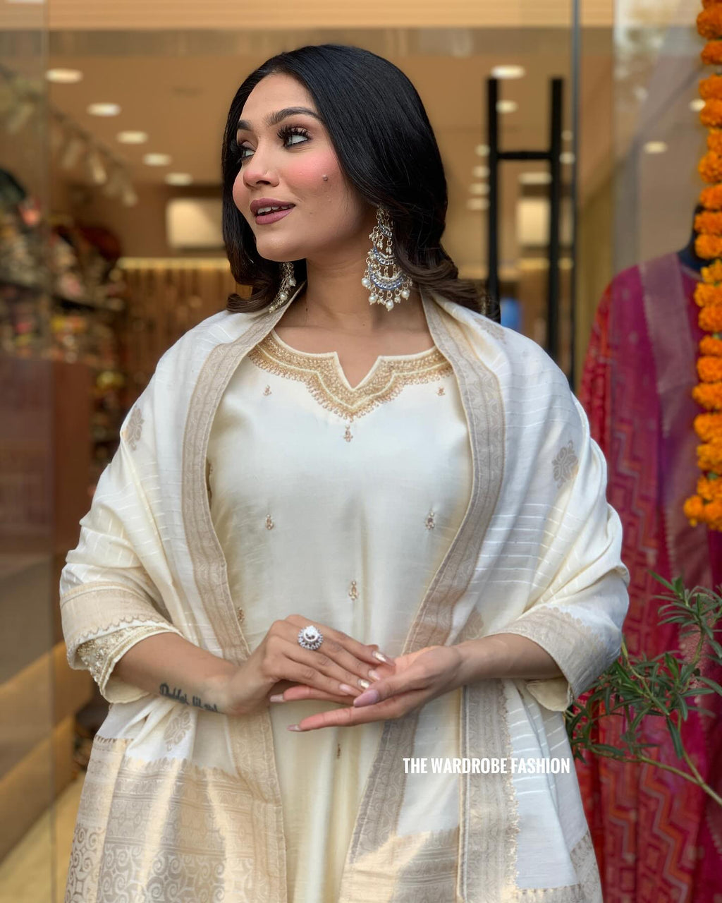 WHITE EMBRODRAY CODING HEVAY WORK SUIT SET