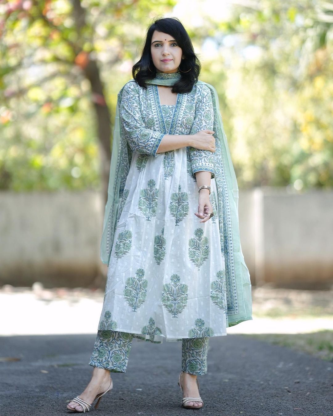 WHITE FLORAL PRINT AFGHANI SUIT SET