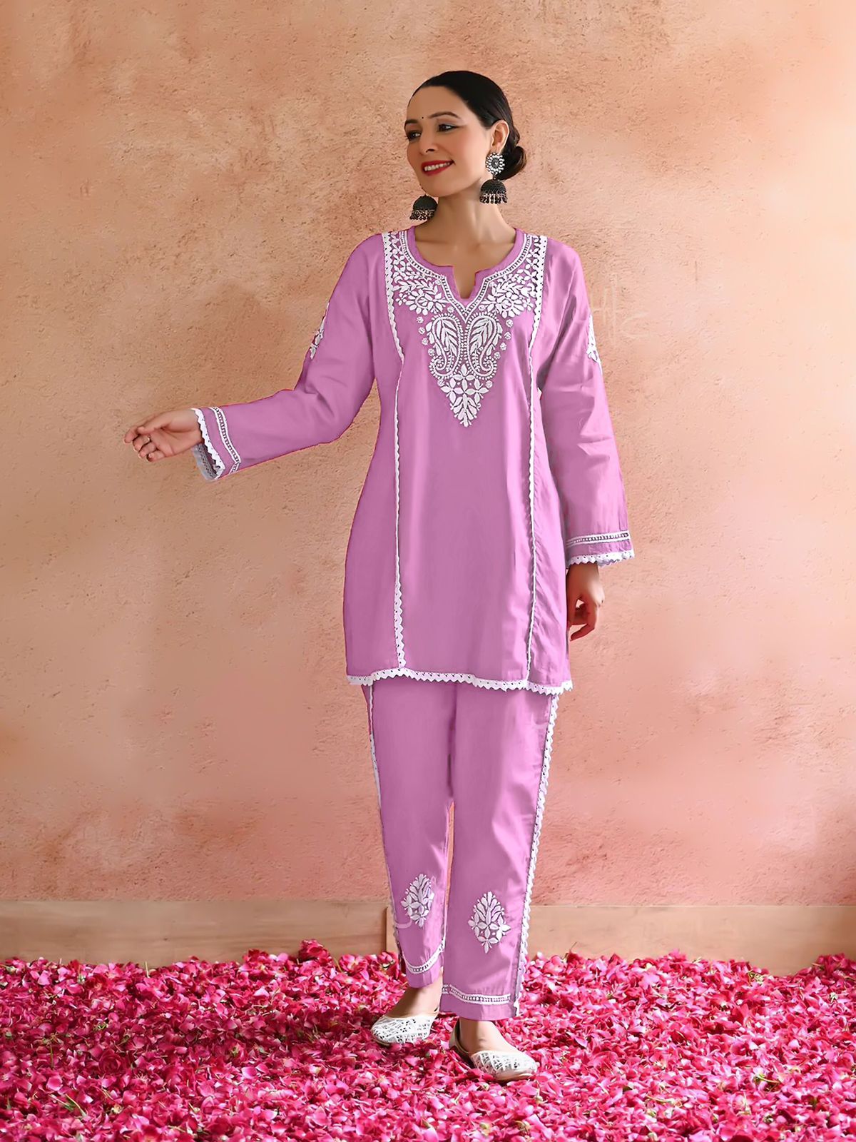 Heavy Chikankari Exclusive Kurti_Pent Pair (Pink)