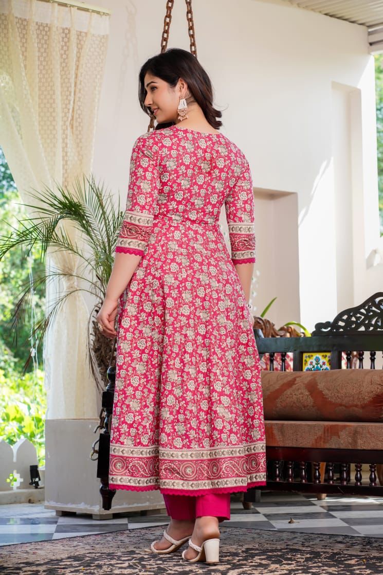 PINK VOLUMINOUS ANARKALI SUIT SET