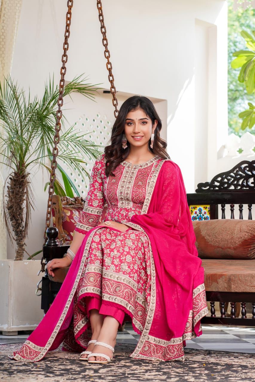 PINK VOLUMINOUS ANARKALI SUIT SET