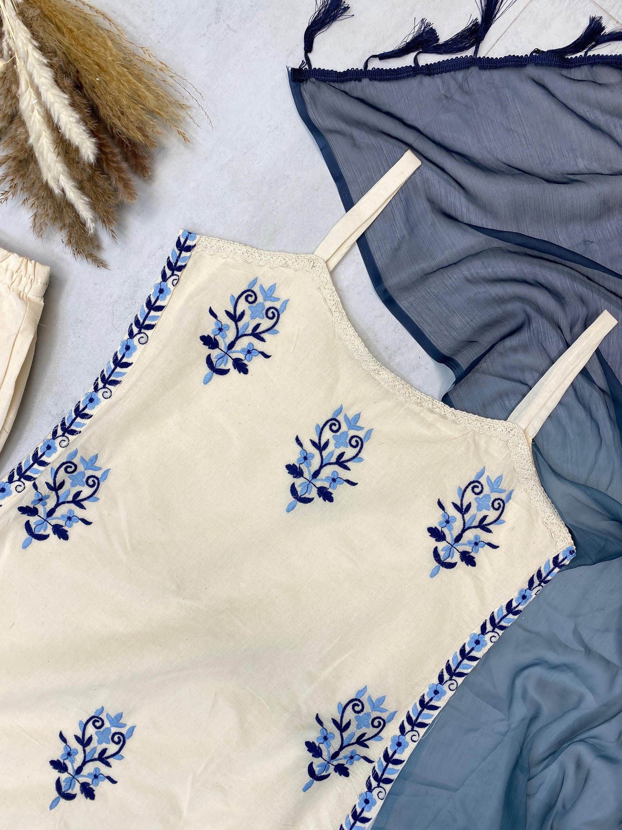 EXCLUSIVE STRIPPED KURTI AND PANT IN COTTON WITH DUPATTA