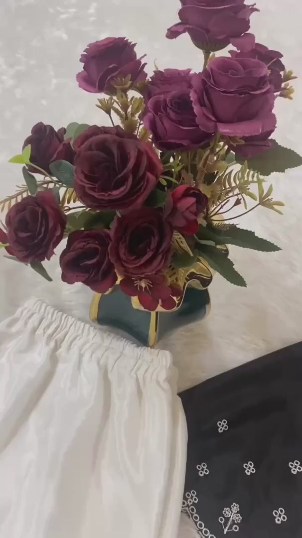 Heavy Embroidery with Thread With fancy GPO lace